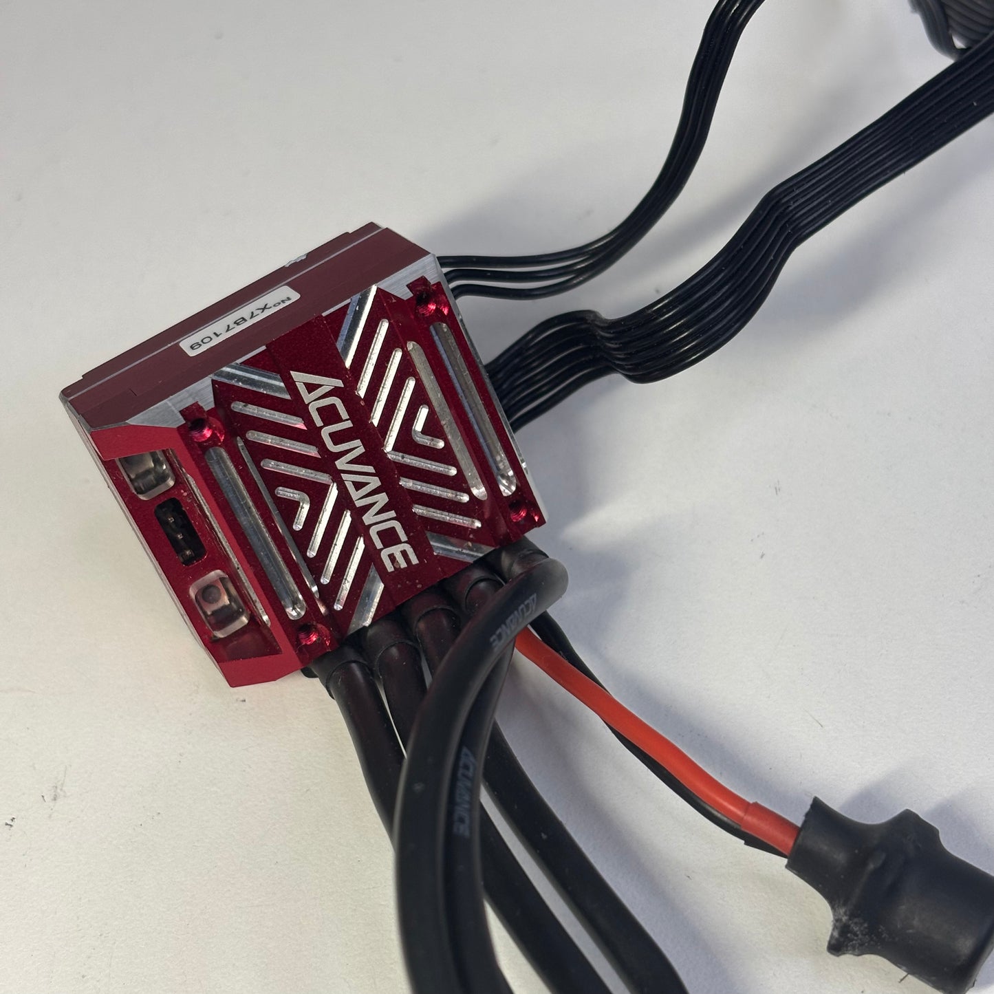 Acuvance Xarvis Red Alloy ESC