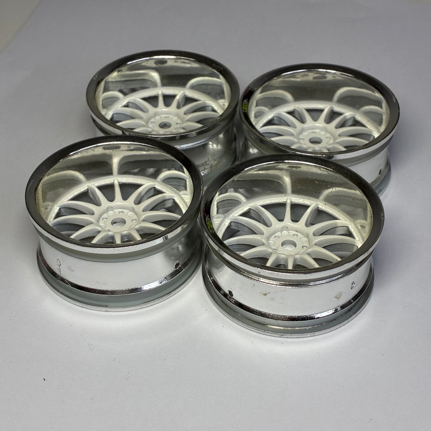 Yokomo 9mm Offset Chrome & White Wheels