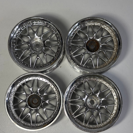 Yokomo Chrome Wheels Offset 6?