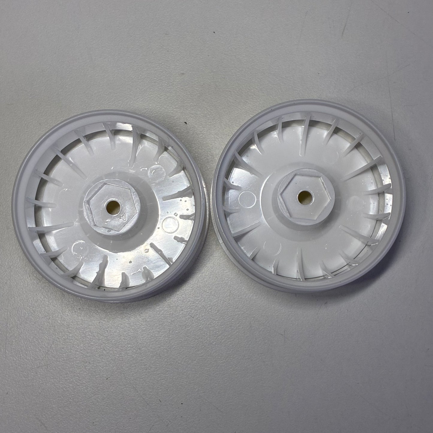 Reve D White Wheels Offet 4