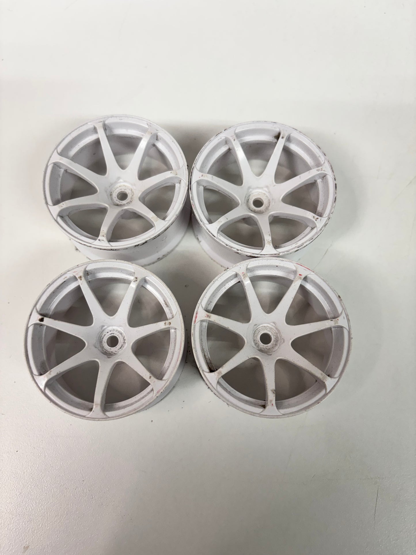 White Wheels Offset 9