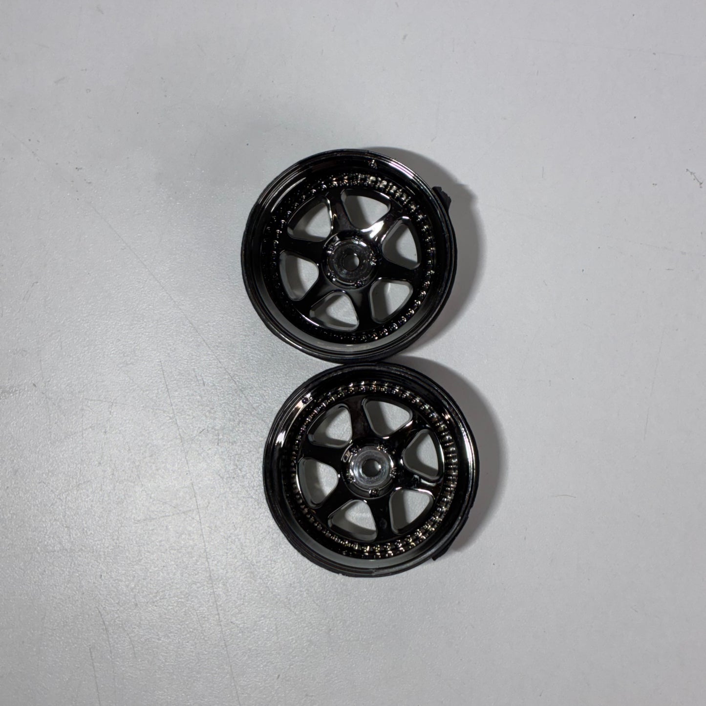 Lab 8mm Offset Chrome Wheels