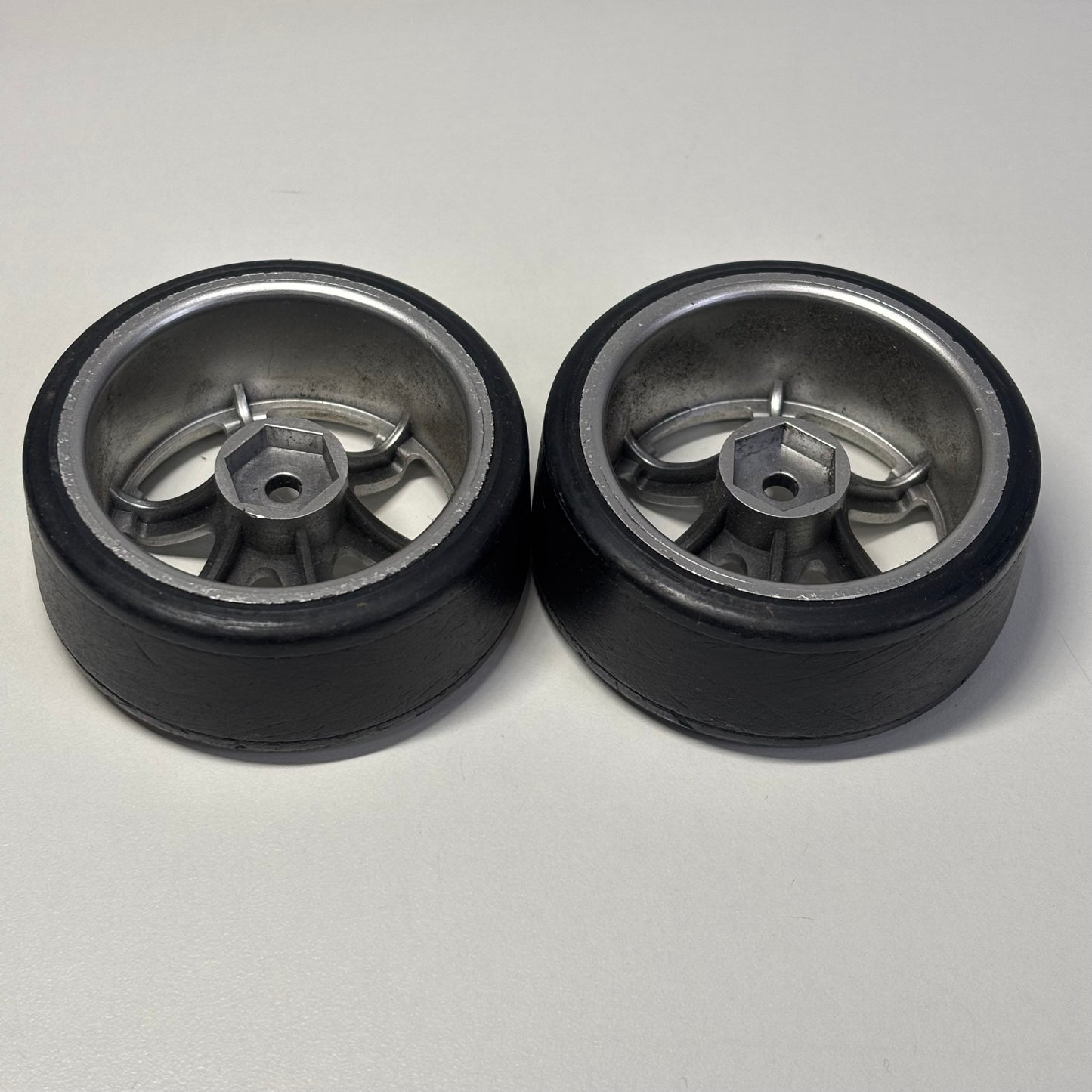 Silver Wheels & Tyres Offset 6-7 Pair