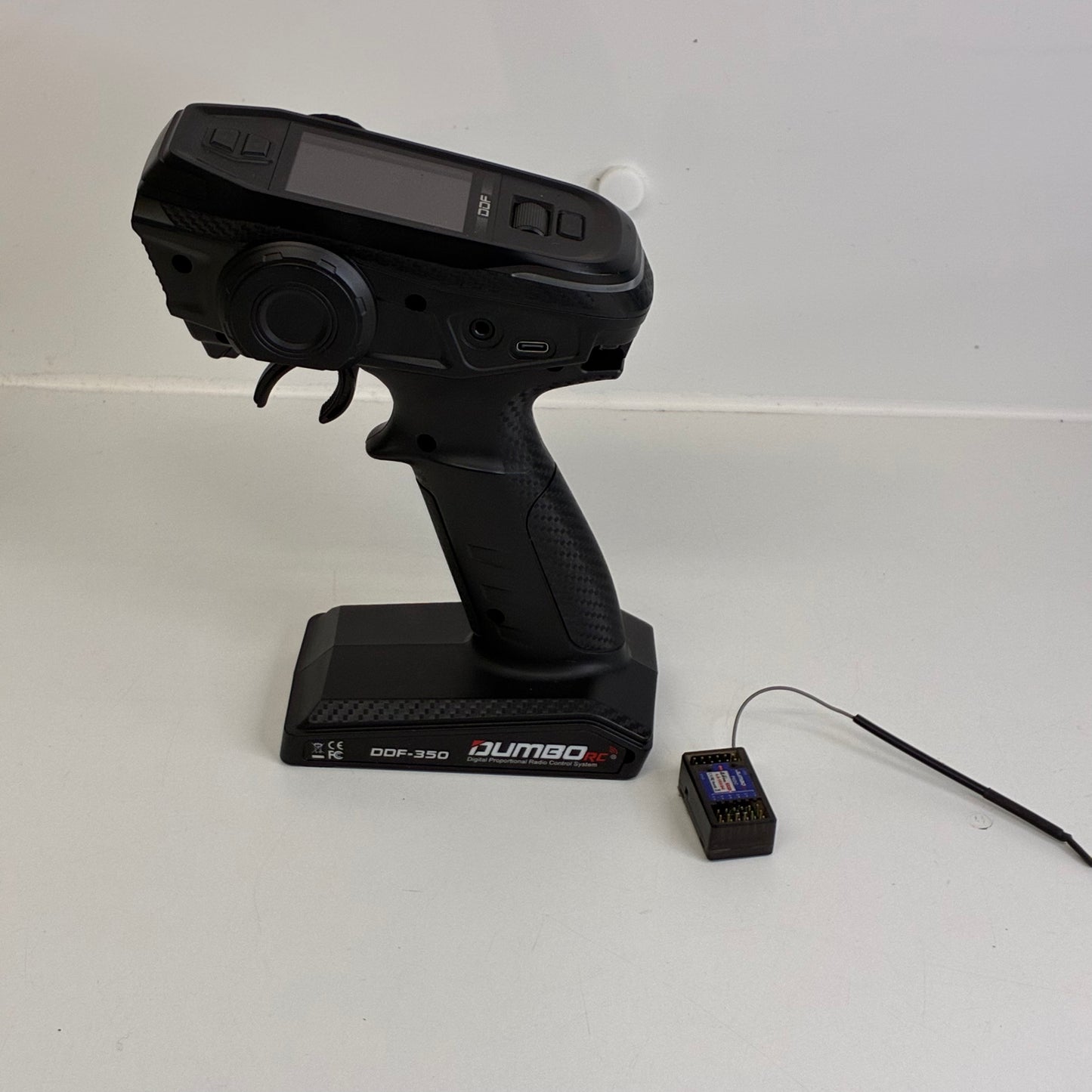 DUMBORC DDF-350 10-channel Digital Radio Transmitter With A Matching Receiver