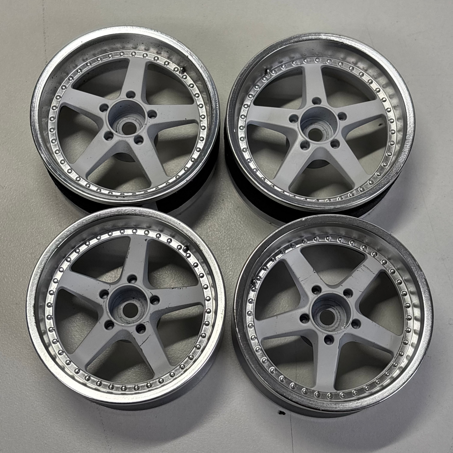 Lab Work Equip Wheels White Silver Offset 6mm
