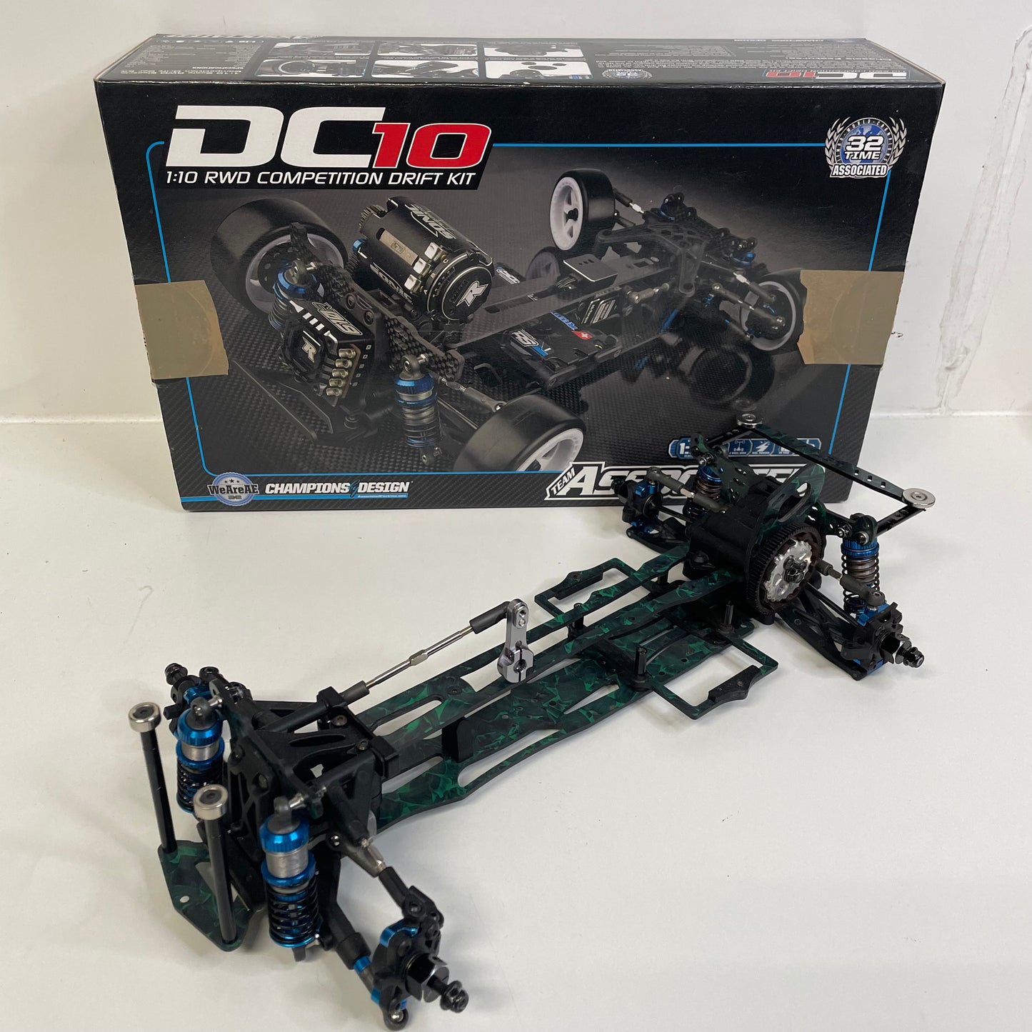 Team Associated DC10 Chassis Green Forged Carbon Style RWD Boxed Flex