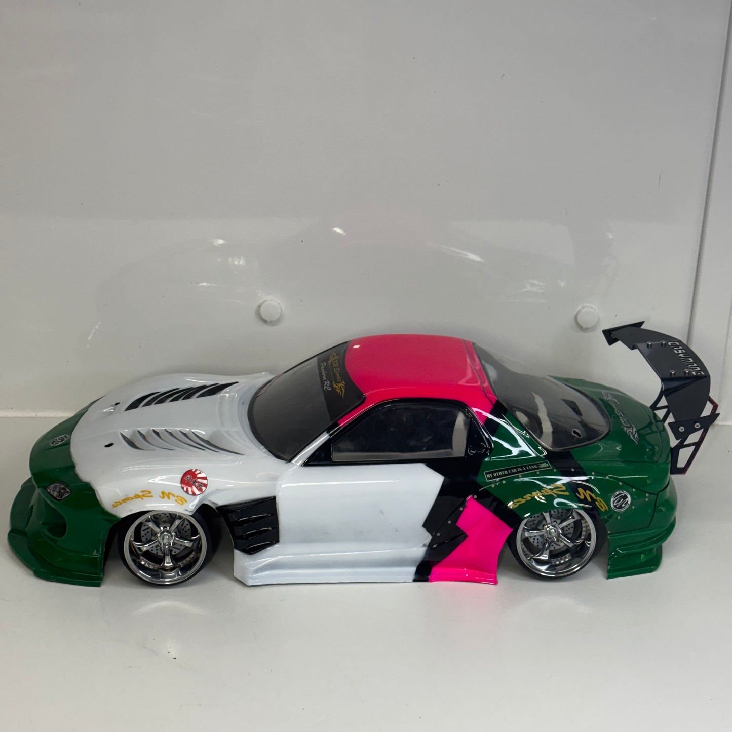 Pandora Mazda RX7 FD3S Pink/Green/White Shell Easymade Spoiler