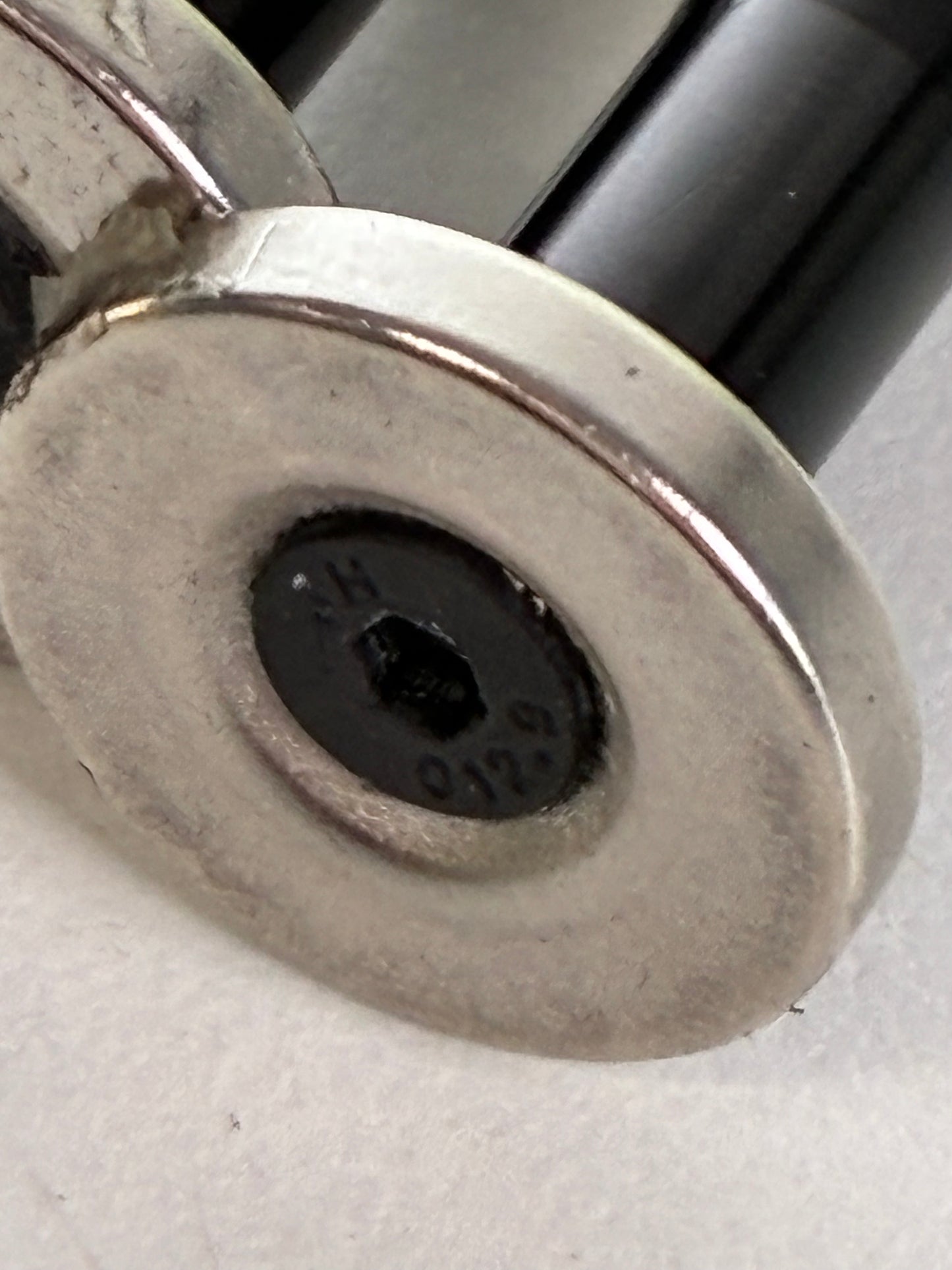 Reve D Magnet Mount Body Posts