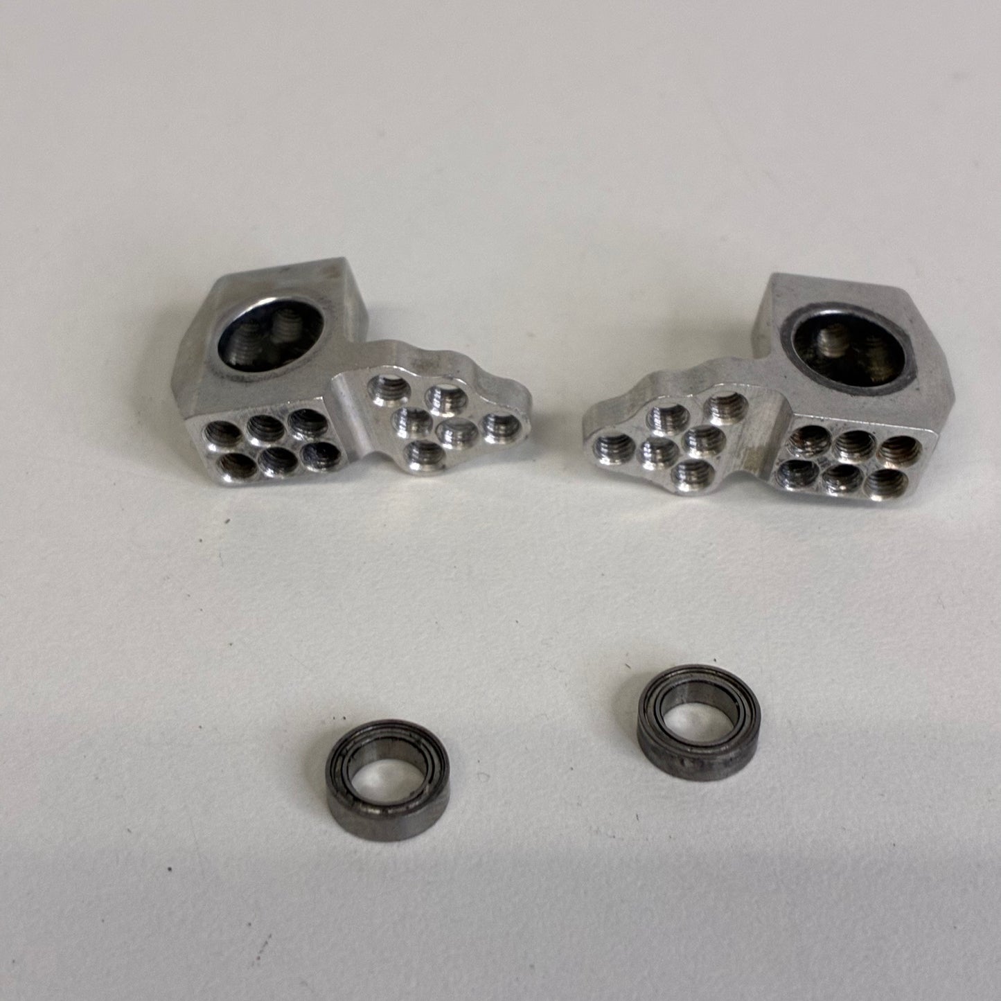 Wrap-Up Next GX Version 2 Front Steering Knuckles & Bearings