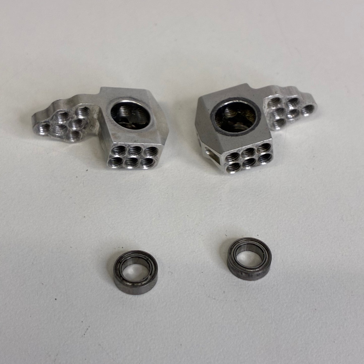 Wrap-Up Next GX Version 2 Front Steering Knuckles & Bearings