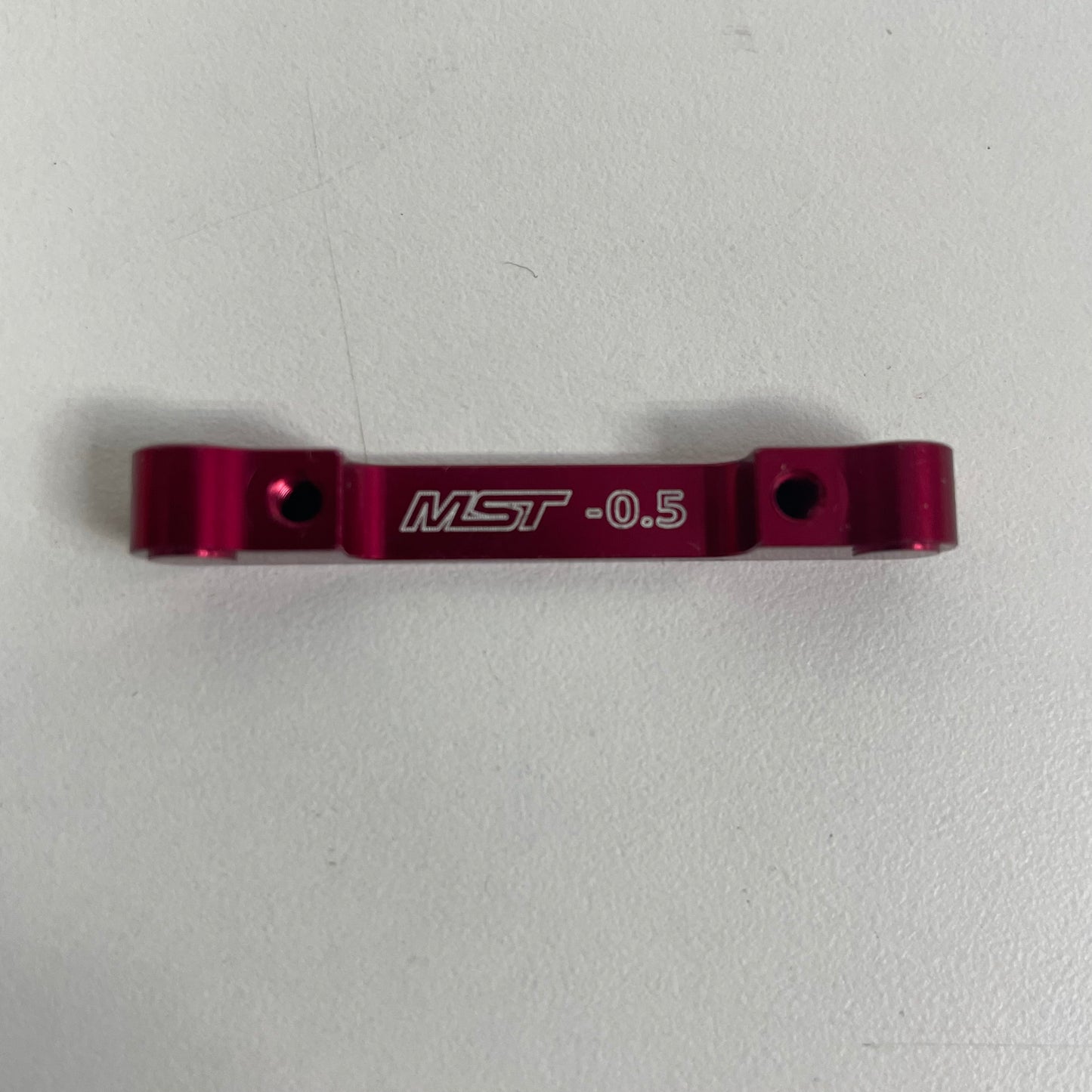 MST Red Alloy Suspension Mount -0.5