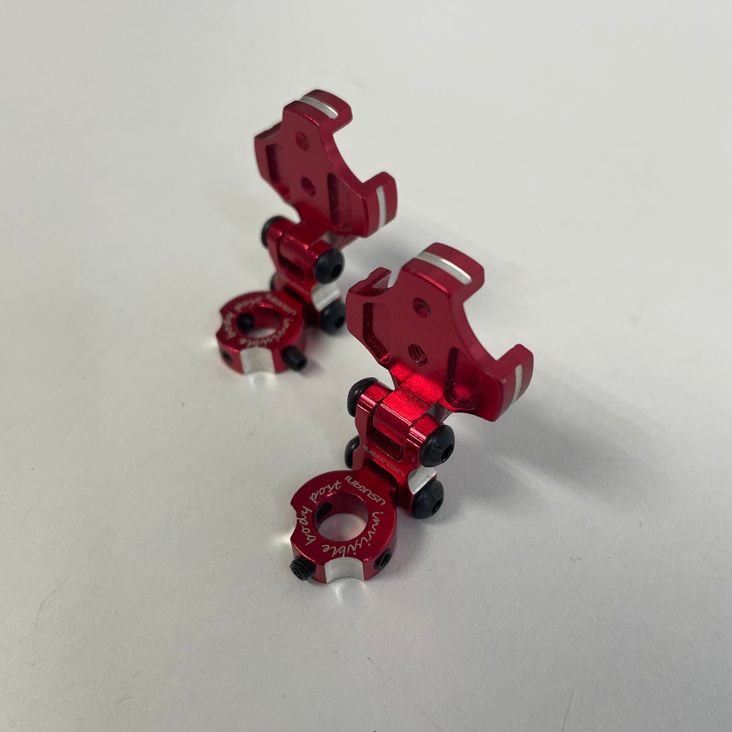 Usukani Red Alloy Invisible Post Magnet Mount Pair