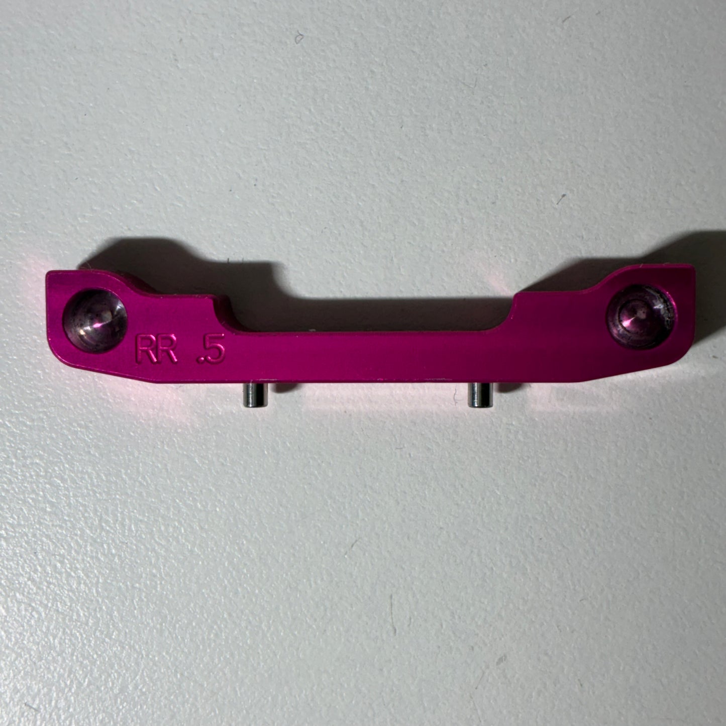 3Racing Sakura D4 Pink Aluminum Rear Suspension Mount