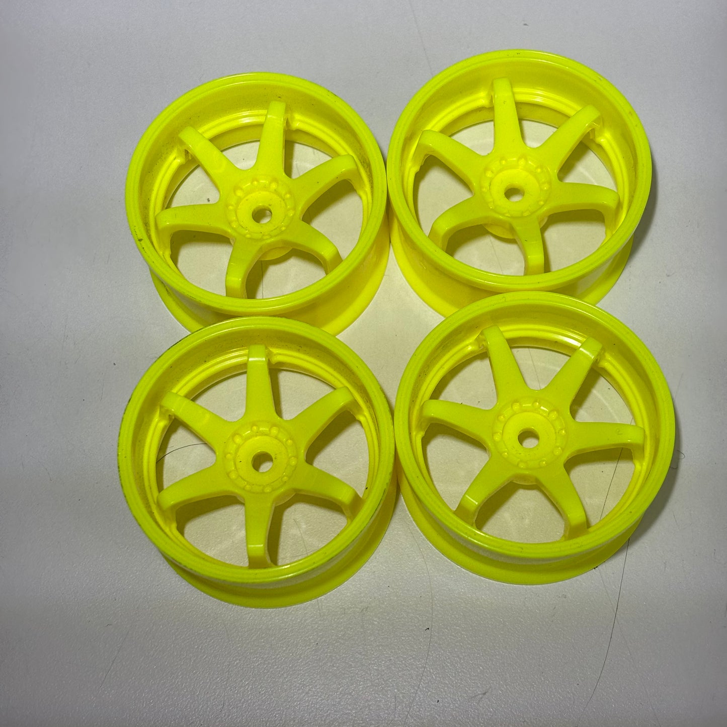 Yellow Wheels Offset 6mm
