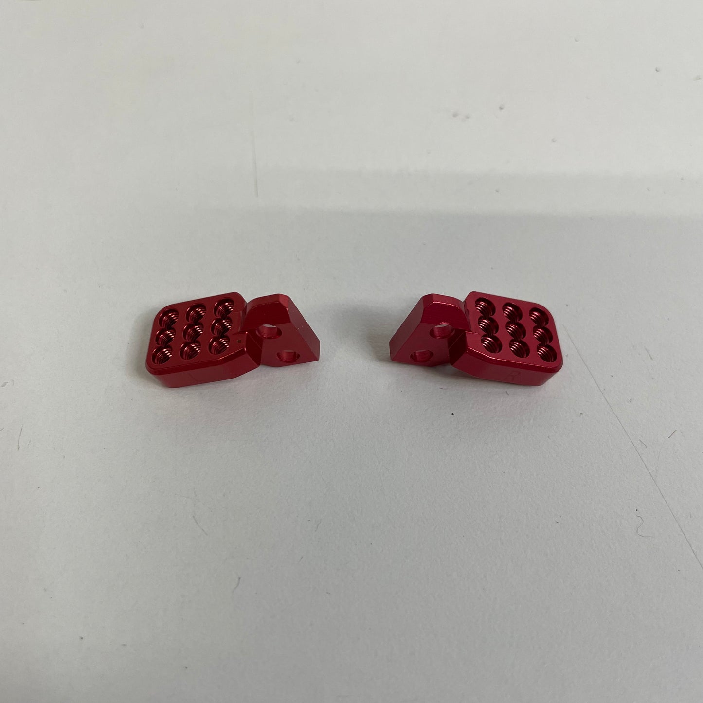 Reve D Red Alloy Rear Upper Arm Mounts