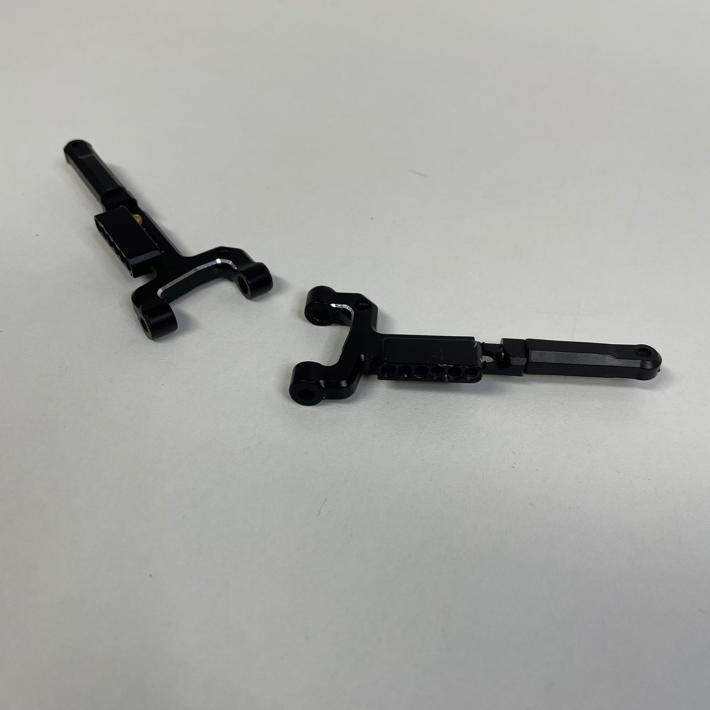 Yeah Racing Lower Arms Black Alloy YD2