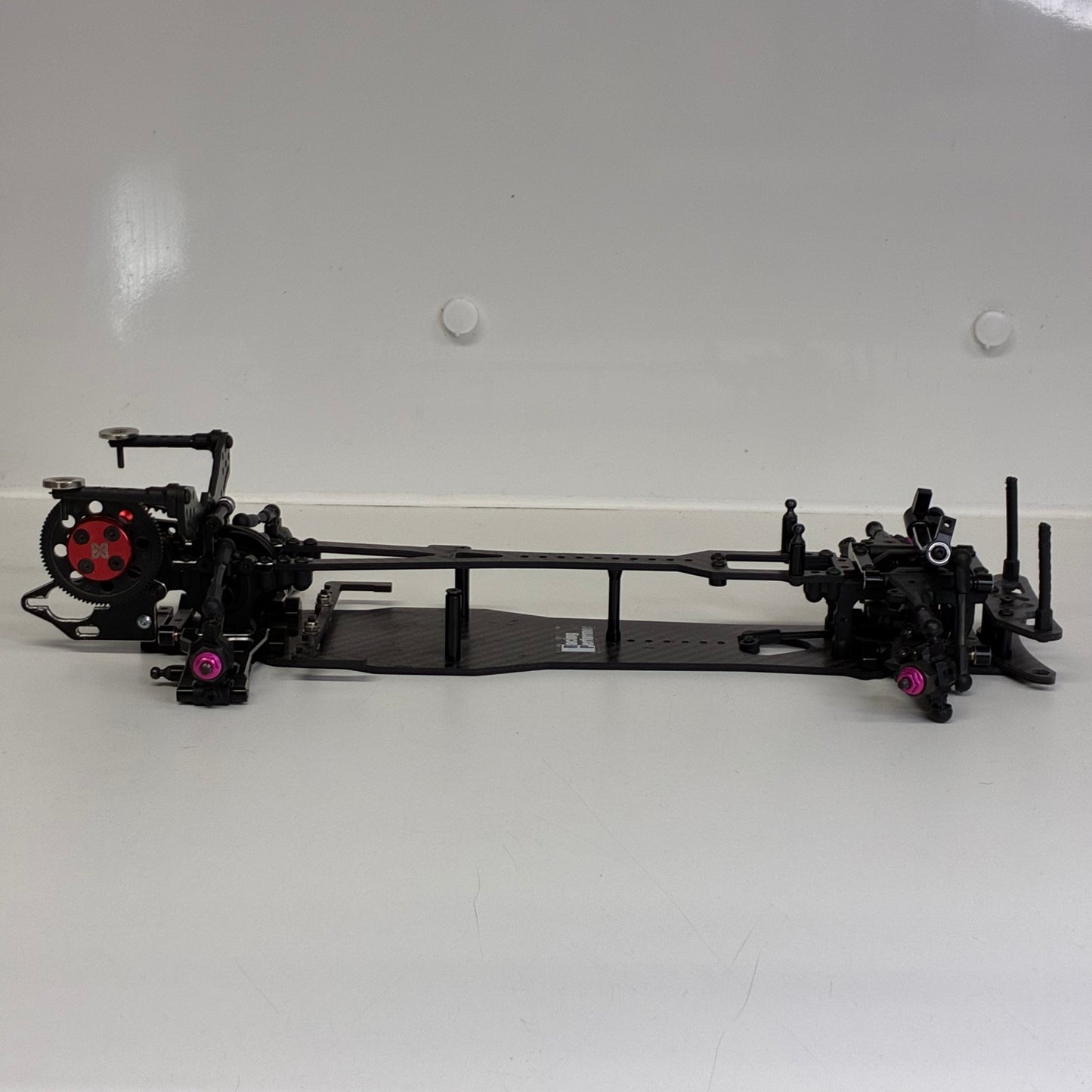 Sakura D5 Clone Chassis Black Alloy/Carbon