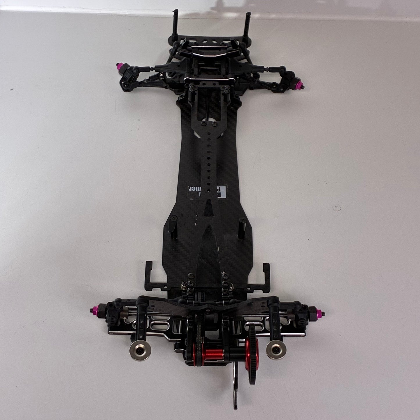 Sakura D5 Clone Chassis Black Alloy/Carbon