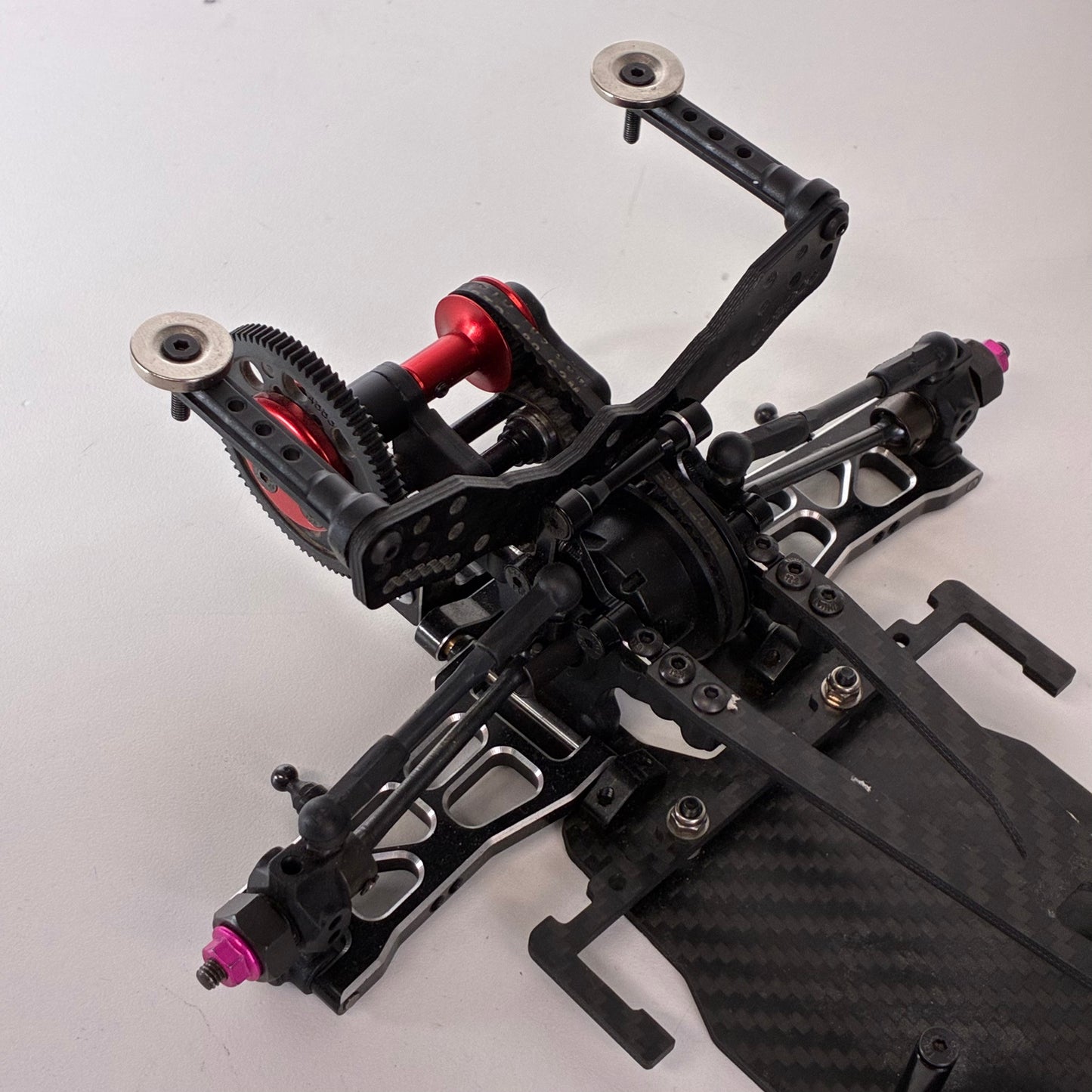 Sakura D5 Clone Chassis Black Alloy/Carbon