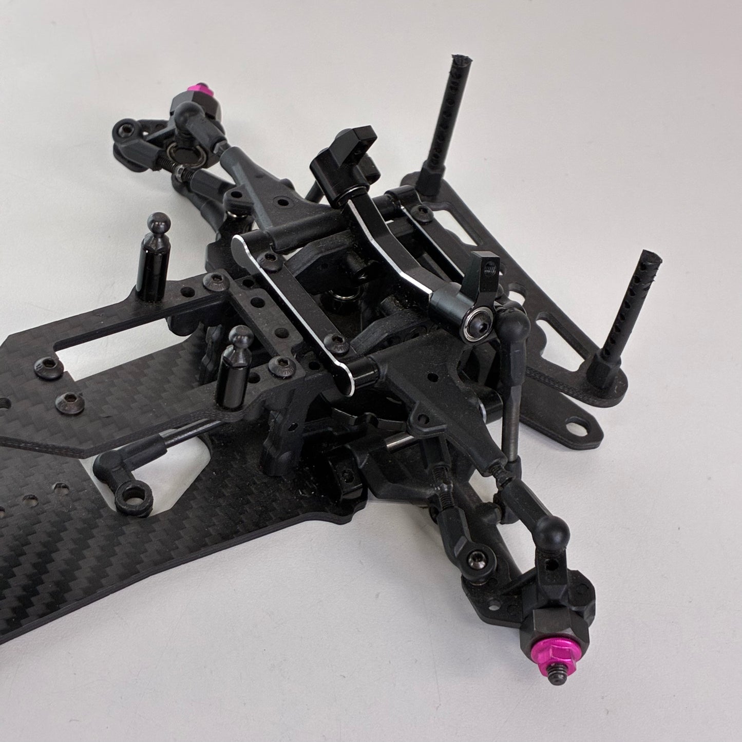 Sakura D5 Clone Chassis Black Alloy/Carbon