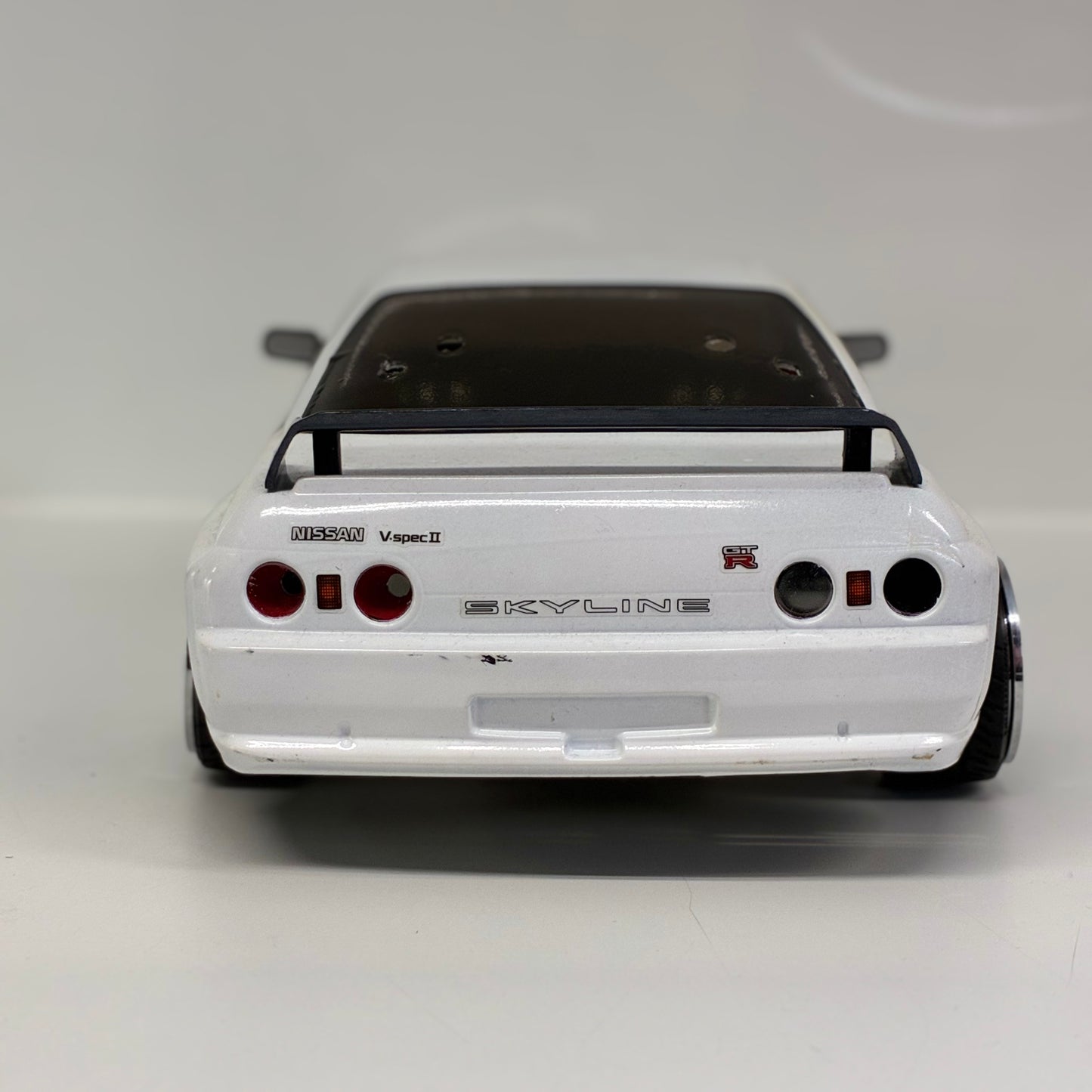 Tamiya Nissan Skyline R33 White Bodyshell 190mm Wide Missile