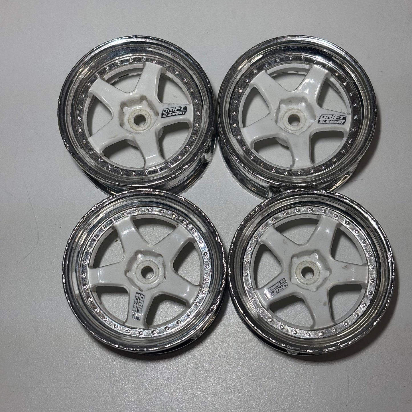 DS Racing White/Chrome Drift Element Wheels Adjustable Offset