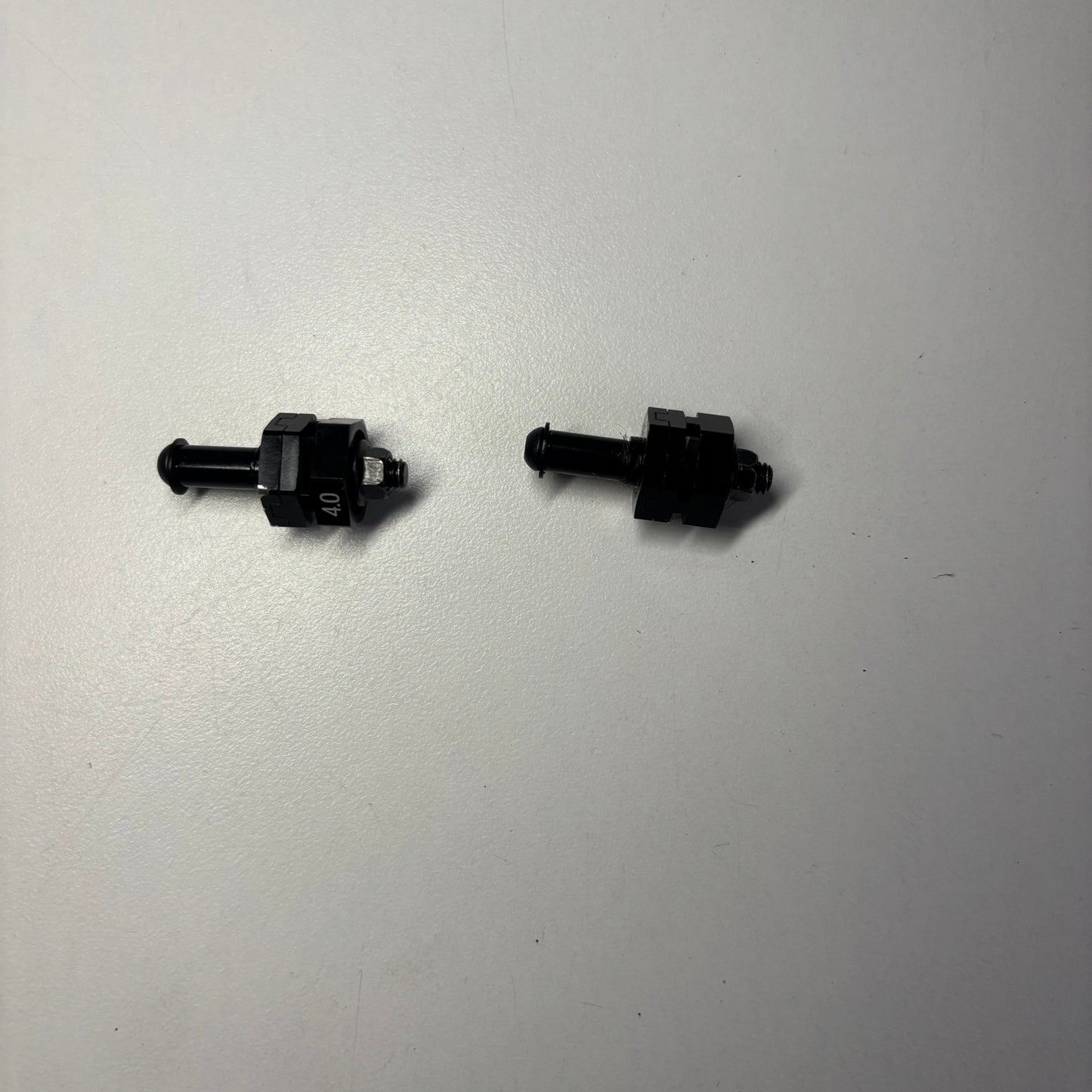 Reve D Front Axle Adjustable 4,6,8mm Offset Hex