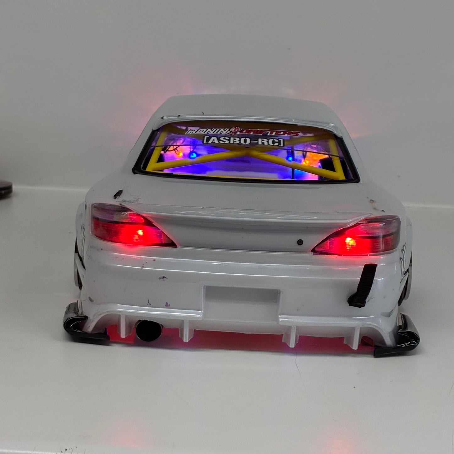 Addiction? Nissan S15 Silvia White Bodyshell & LED Kit