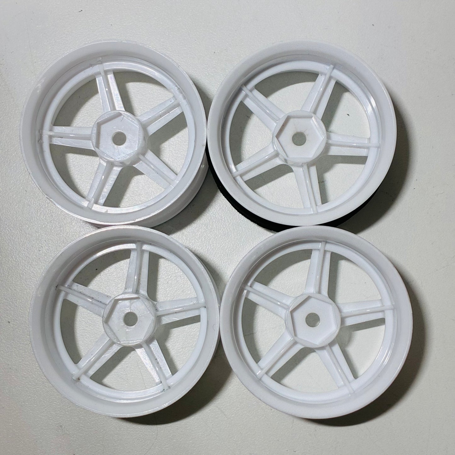 Yokomo 9mm Offset White Wheels