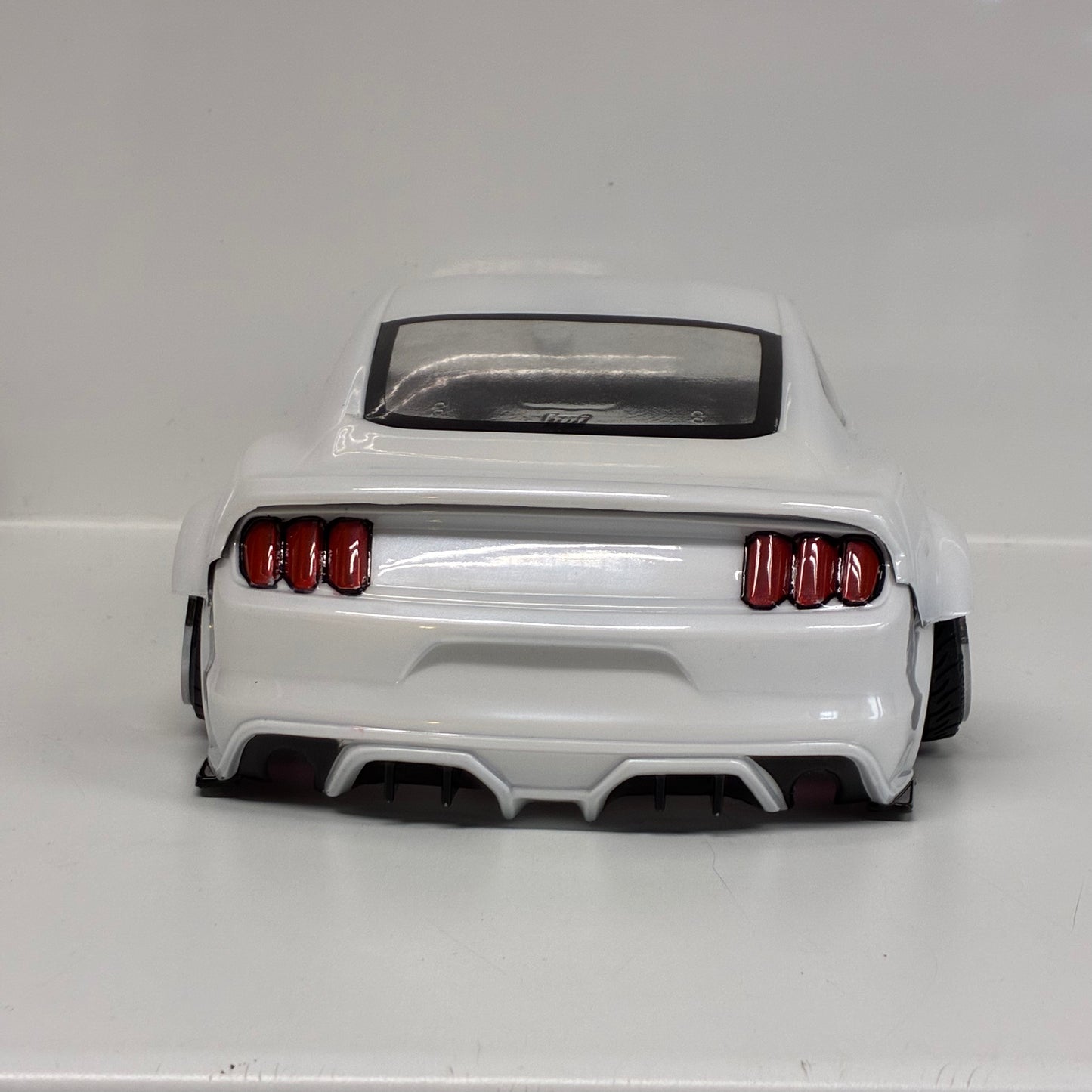 HPI Ford Mustang White Pearl Bodyshell 200+mm Wide