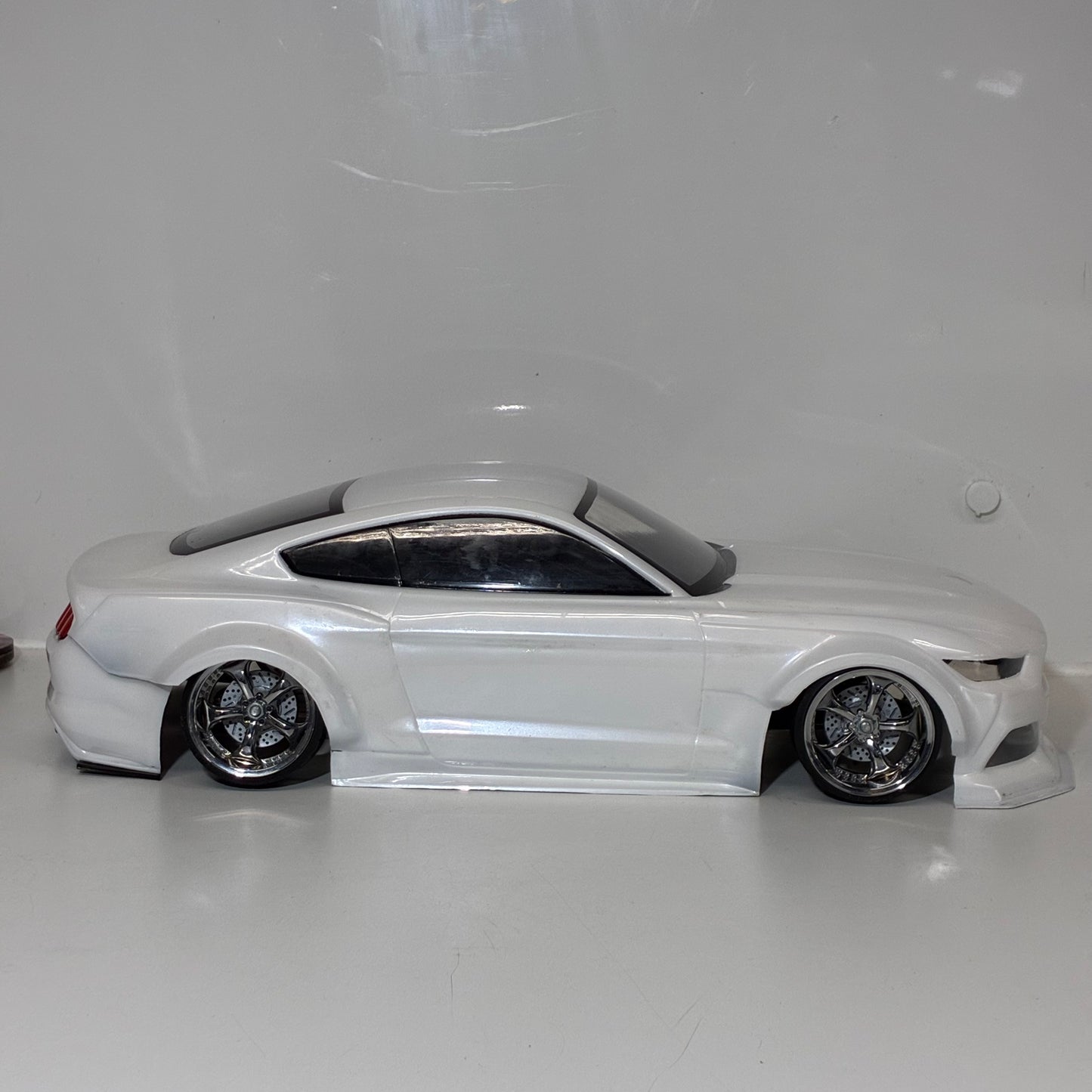 HPI Ford Mustang White Pearl Bodyshell 200+mm Wide