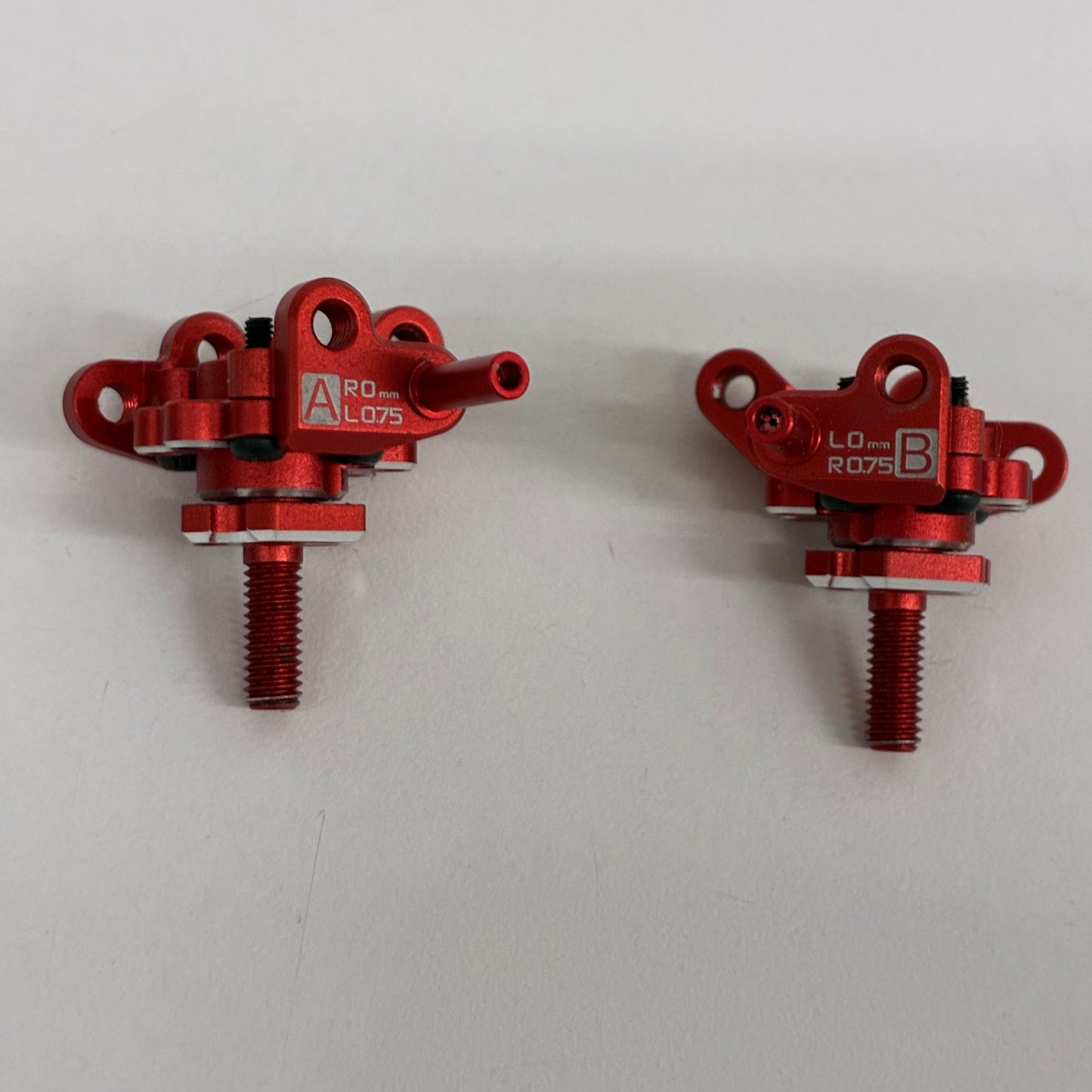 Team AD Knuckles AD-9012 Red Alloy Steering Blocks & Axles