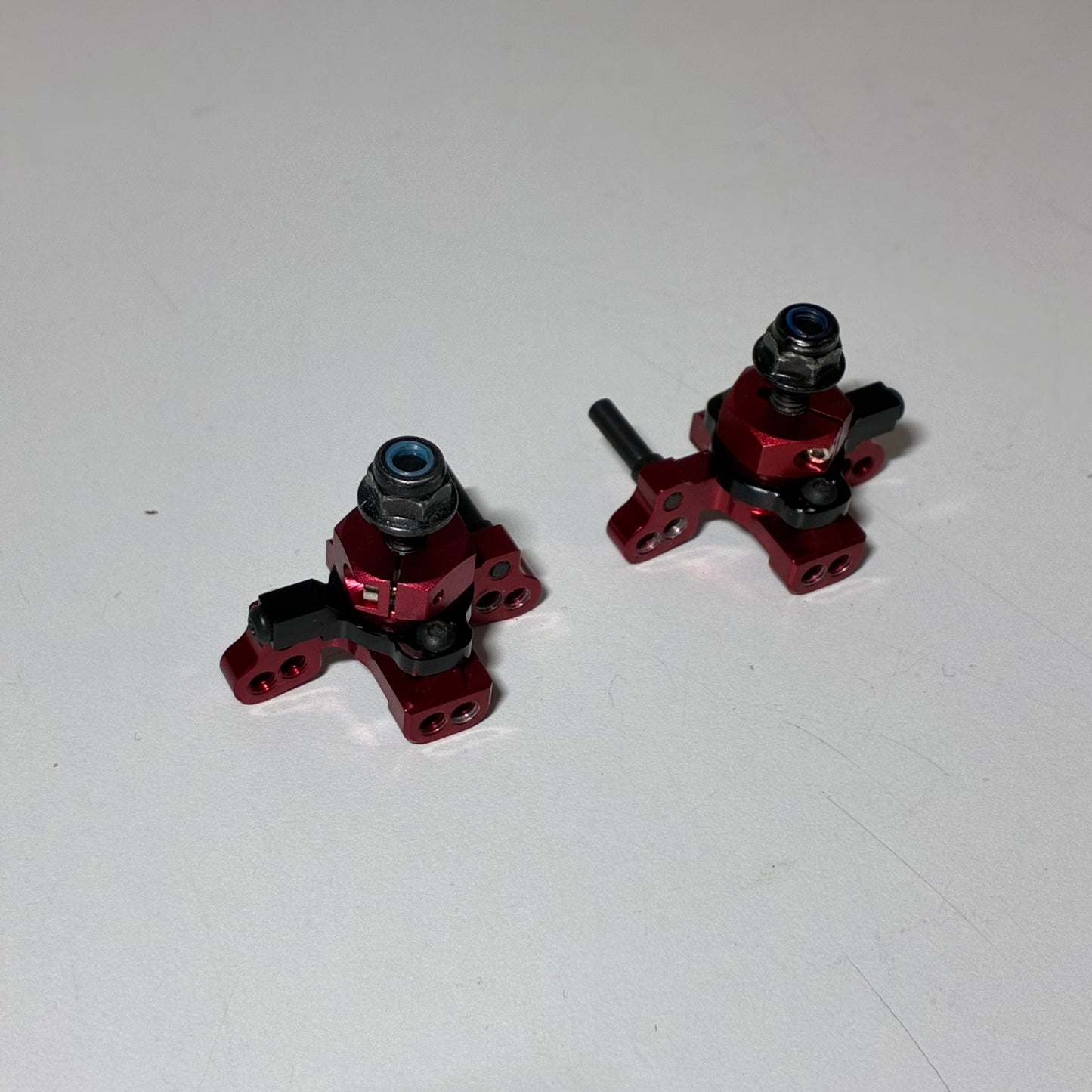MST RMX FMX FRX Red Alloy ATK V2 Knuckles 820158