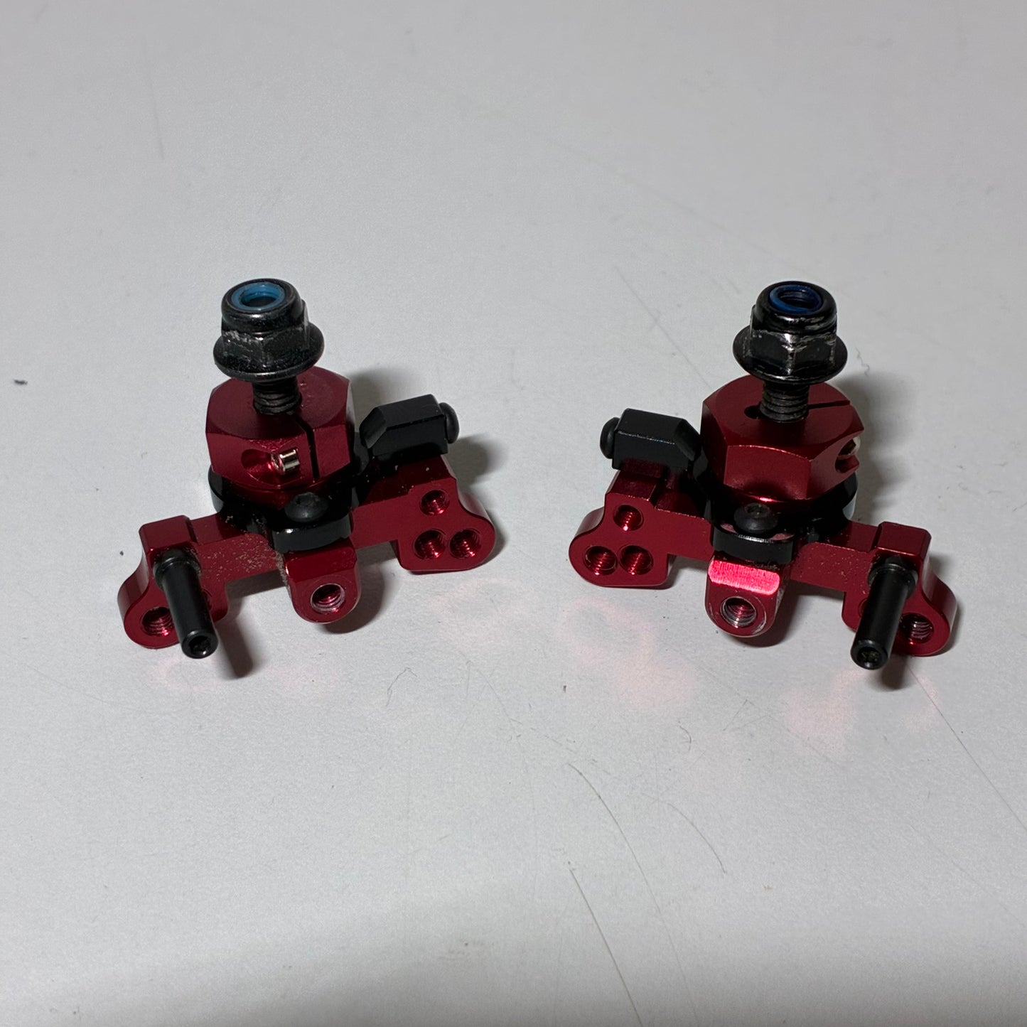 MST RMX FMX FRX Red Alloy ATK V2 Knuckles 820158