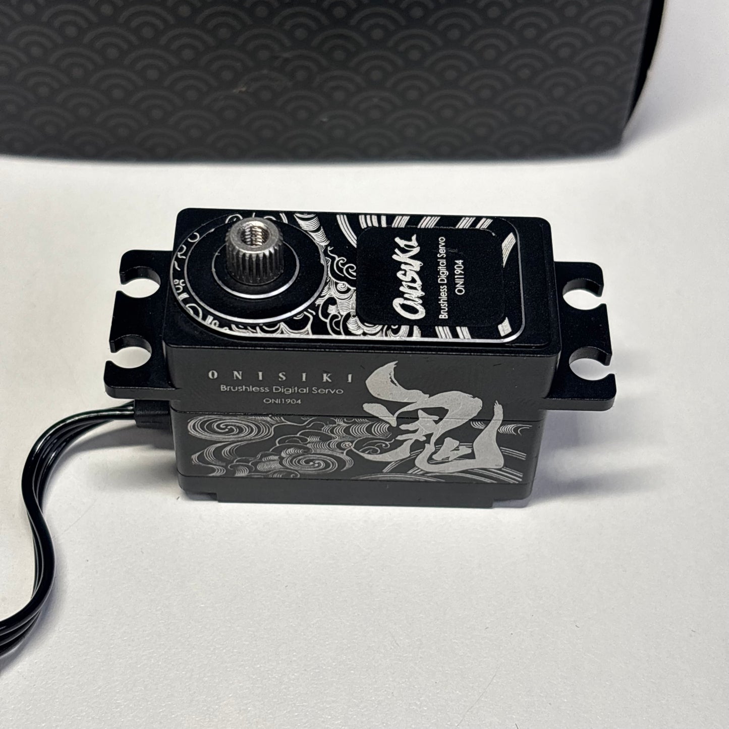 Onisiki Servo Black Alloy Boxed