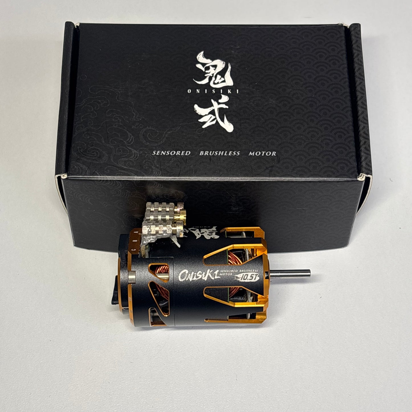 Onisiki Sura Gold Black Alloy Motor Sensored Brushless 10.5 Boxed