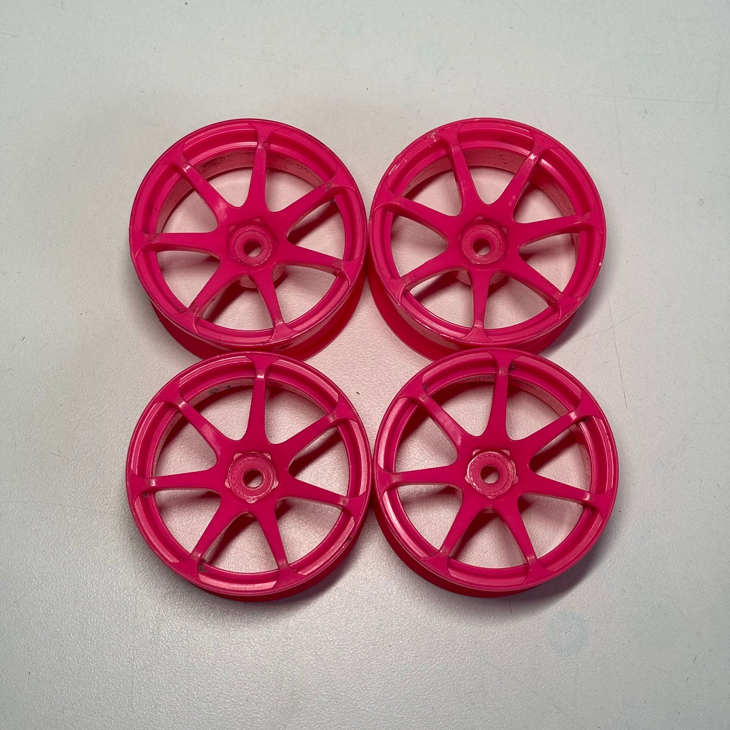 Topline ? AVS Model 7 Pink Wheels Offset 7