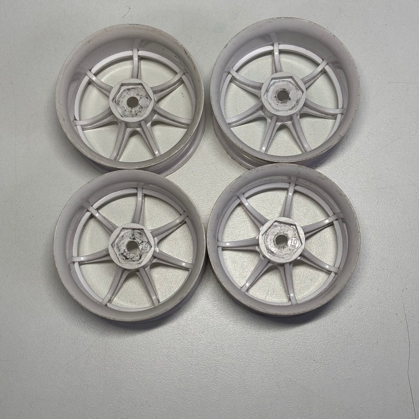 Topline? AVS Model 7 White Offset