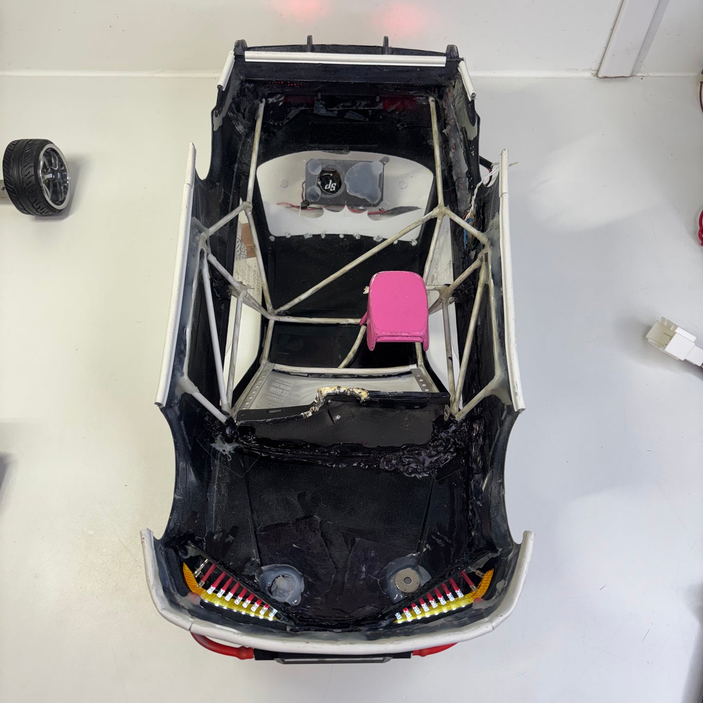 Team Zeromax Toyota Chaser Mark II Bodyshell