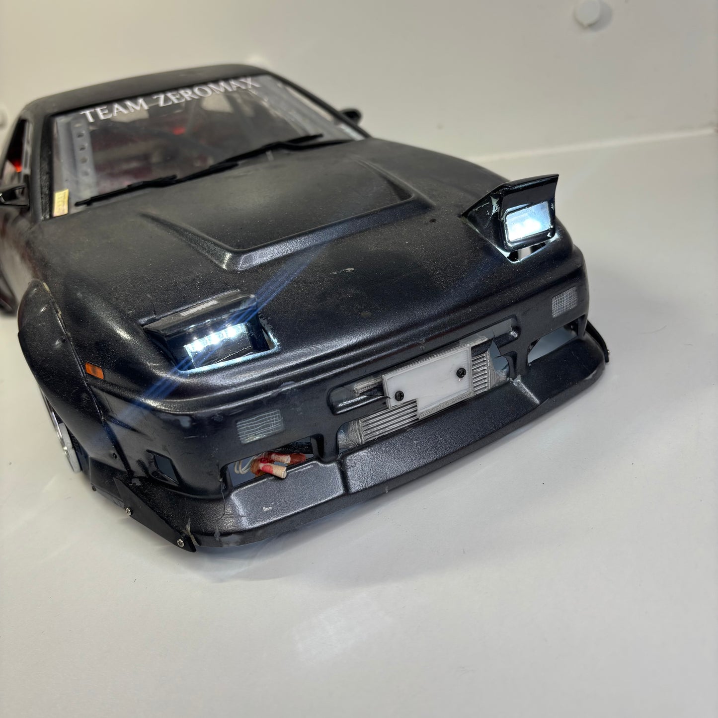 Team Zeromax Nissan 180SX Bodyshell Grey With LED's & Backfire