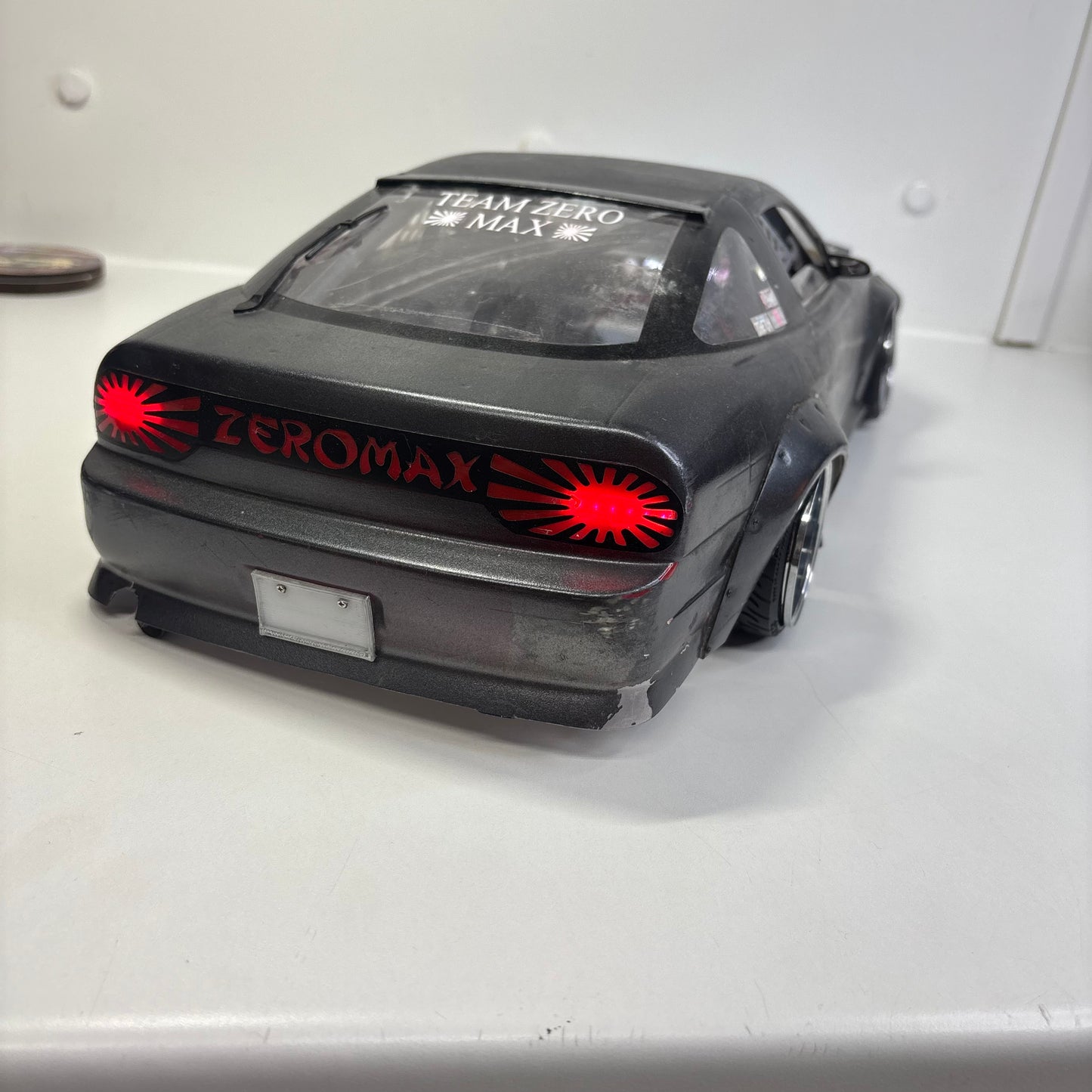 Team Zeromax Nissan 180SX Bodyshell Grey With LED's & Backfire