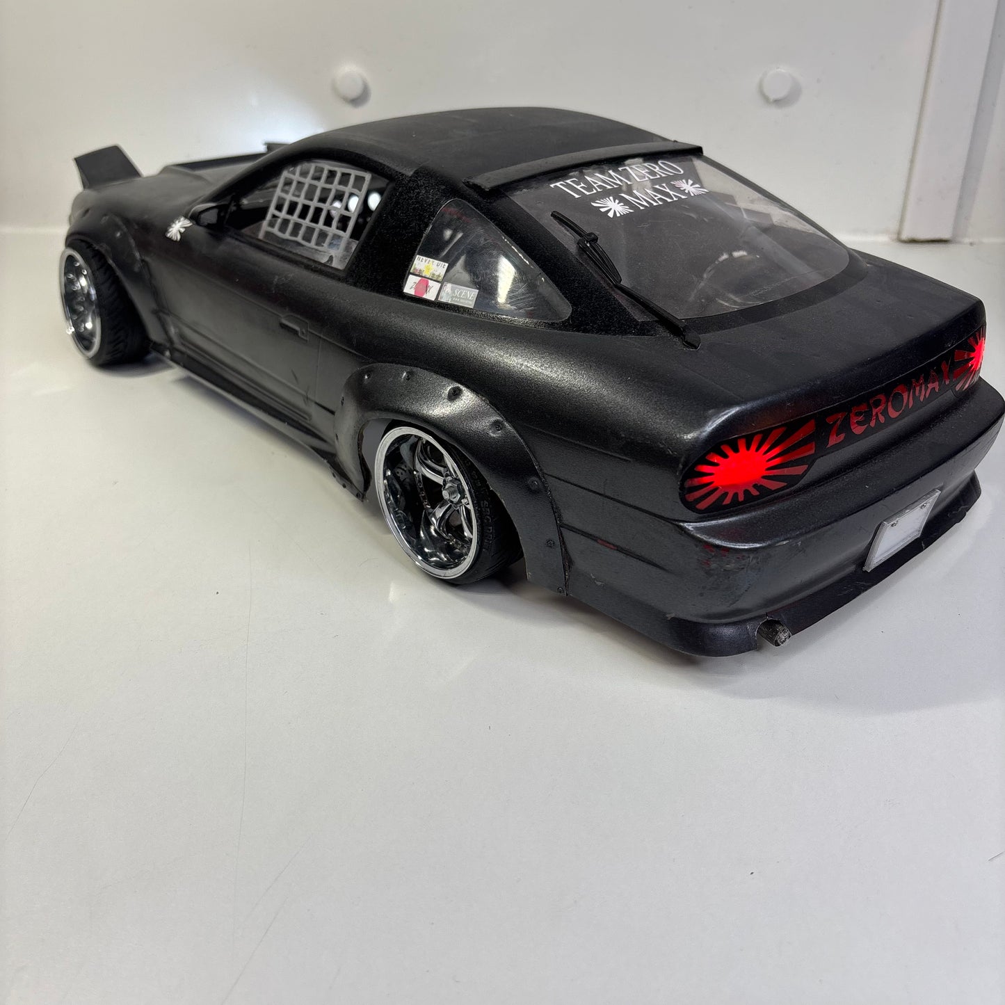 Team Zeromax Nissan 180SX Bodyshell Grey With LED's & Backfire
