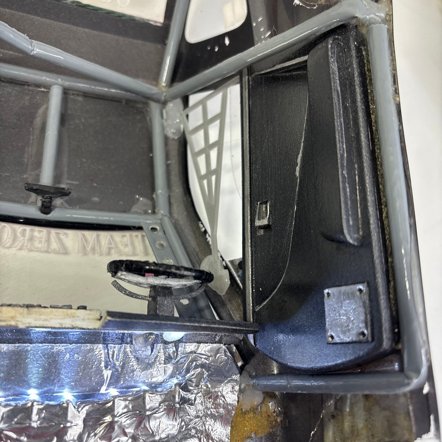 Team Zeromax Nissan 180SX Bodyshell Grey With LED's & Backfire