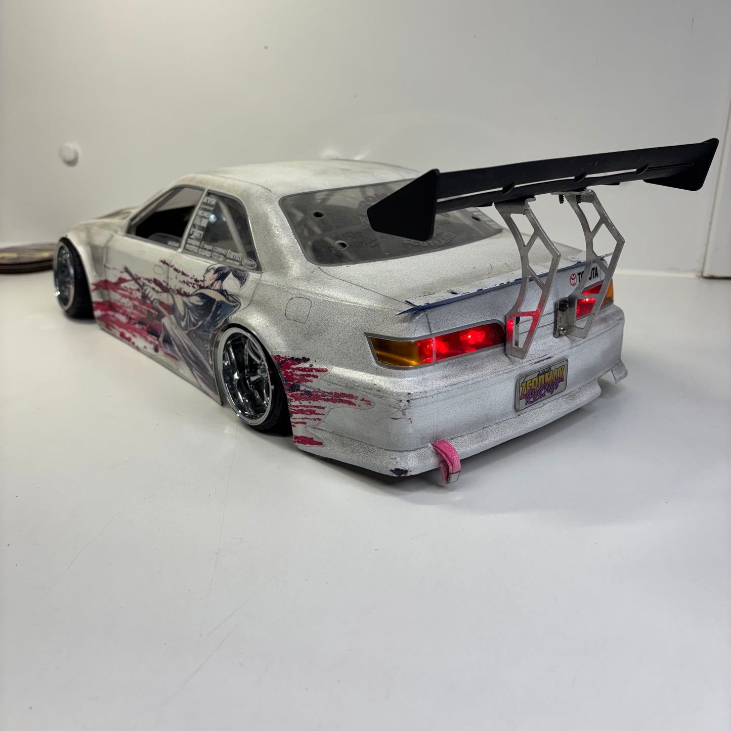 Team Zeromax Toyota Chaser Mark II Bodyshell White