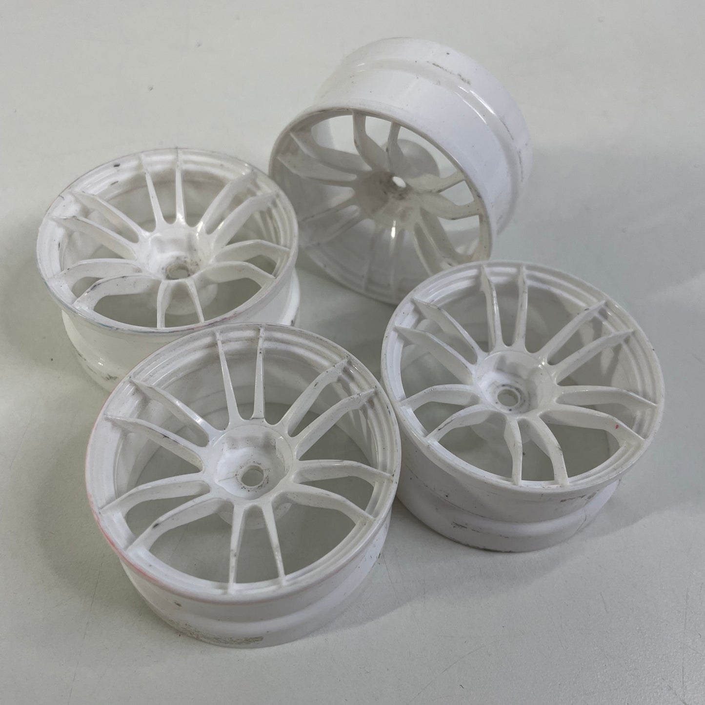 Reve D White Wheels 6mm Offset